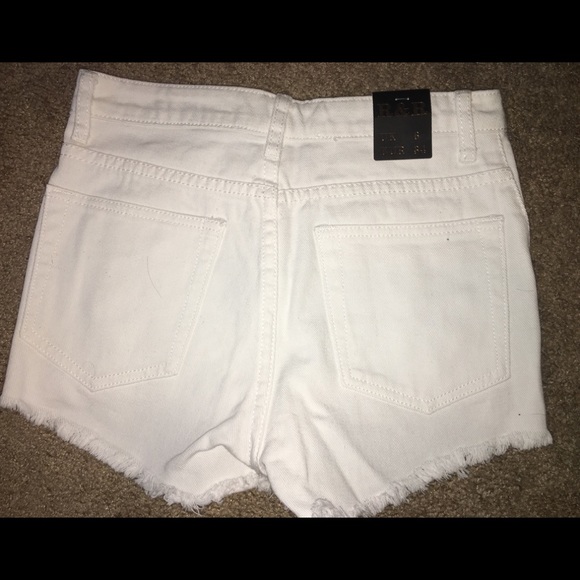The rockn rev white shorts - Picture 2 of 2